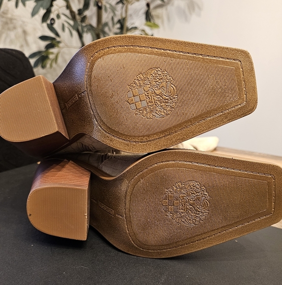 Vince Camuto Alimber suede slouchy gator print tan boots - Picture 10 of 10